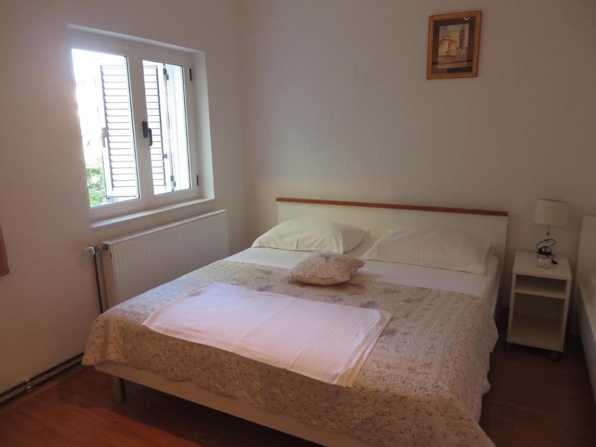 Apartments Tonka Pakostane Ngoại thất bức ảnh