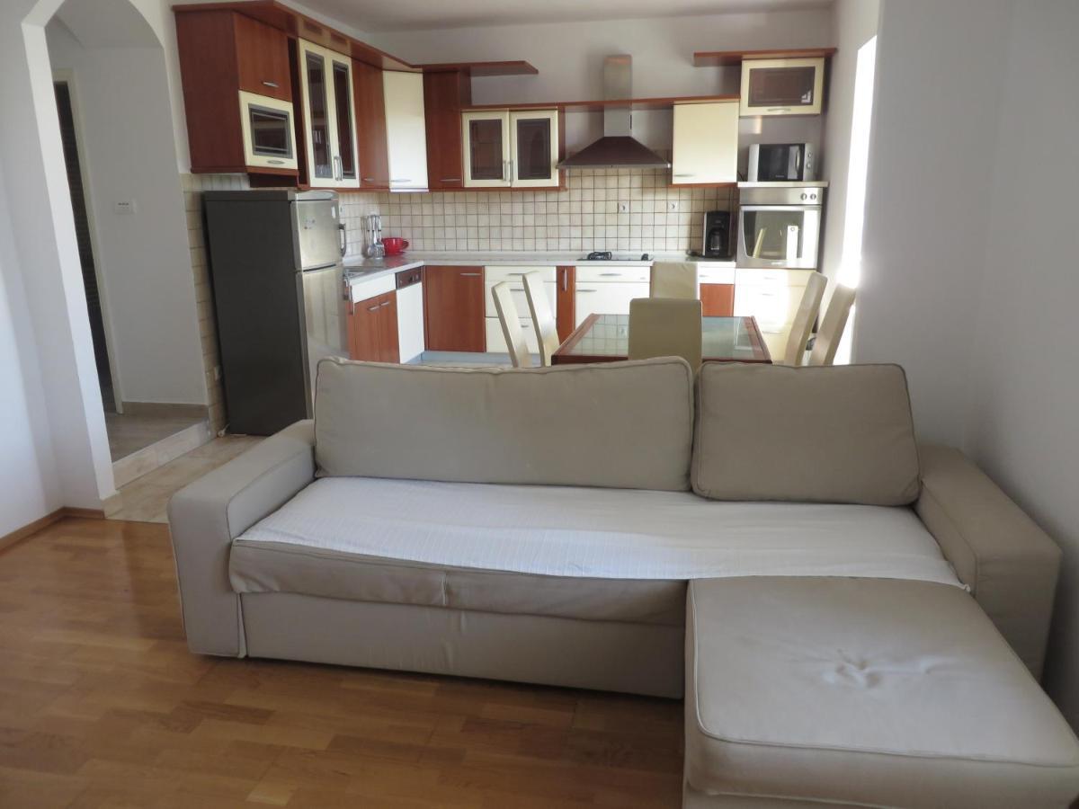 Apartments Tonka Pakostane Ngoại thất bức ảnh