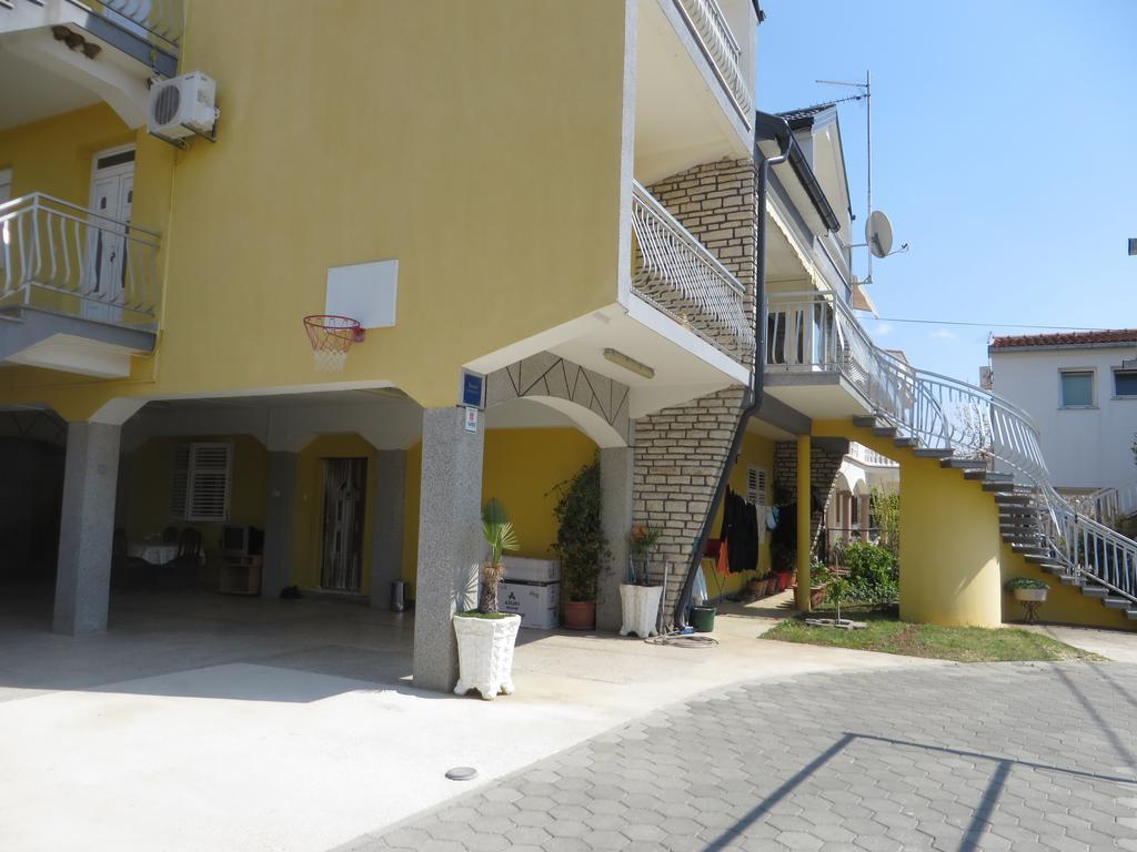 Apartments Tonka Pakostane Ngoại thất bức ảnh